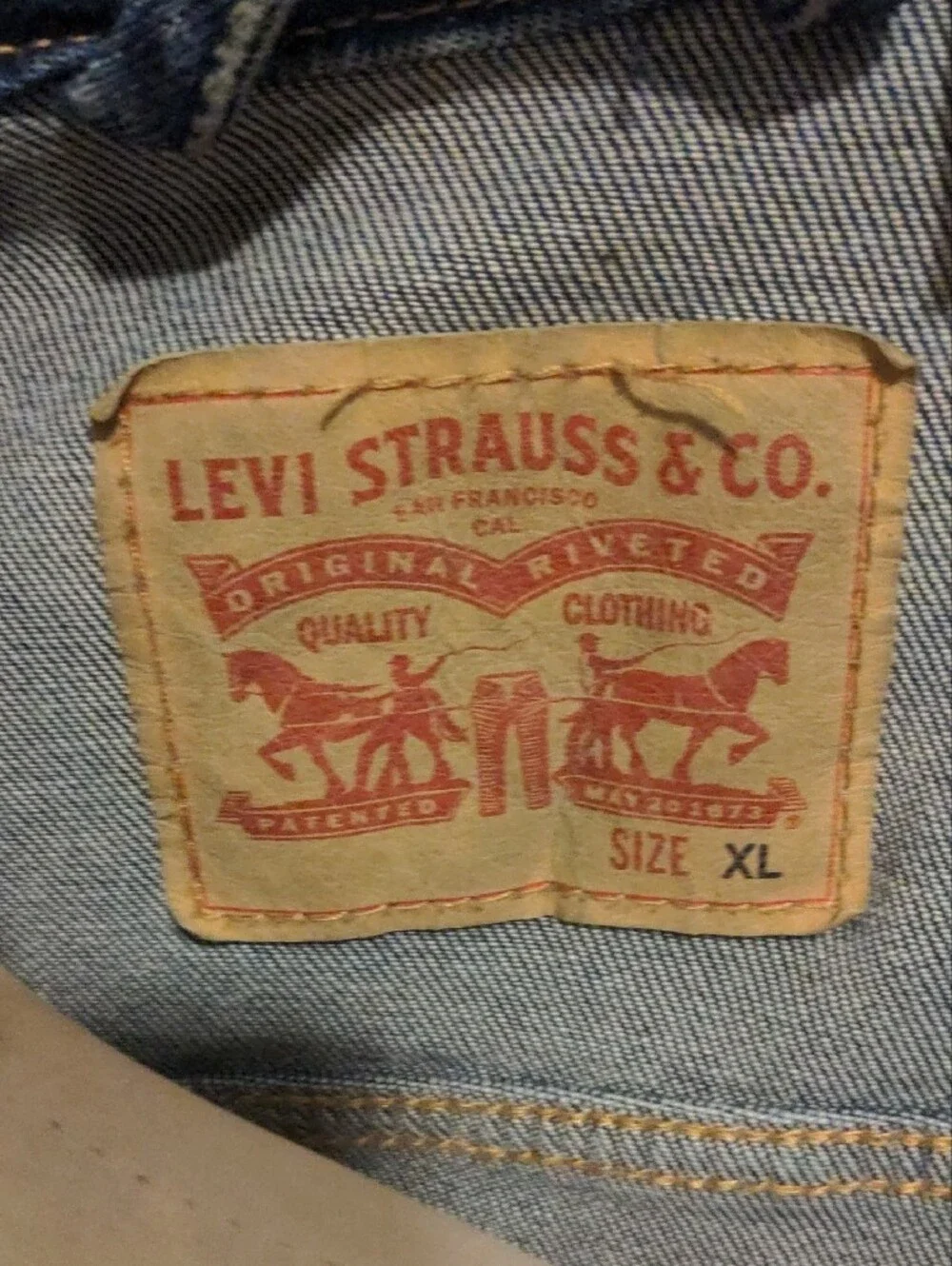 Levi's Dark Blue Denim Trucker Jacket - Picture 2 of 13